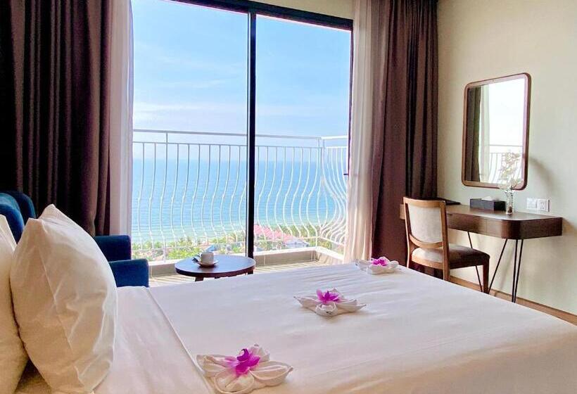 اتاق سه نفره دلوکس با چشمانداز دریا, Vipol Mui Ne Hotel & Spa
