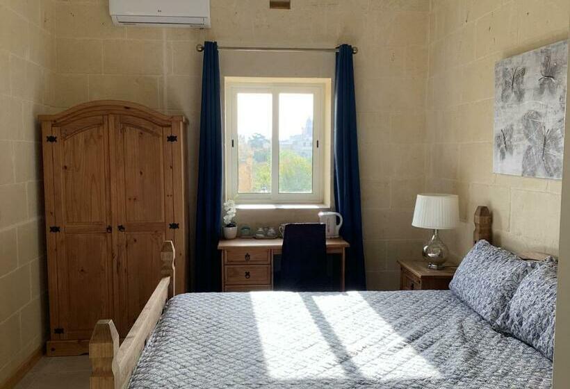 اتاق استاندارد با تخت بزرگ, Ellie Boo