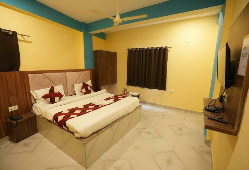 חדר דלוקס, Sjh Venkatesh