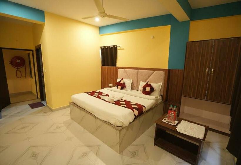 חדר דלוקס, Sjh Venkatesh