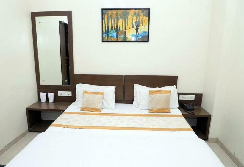 Номер Стандарт, Annapura Residency, Chalisgaon