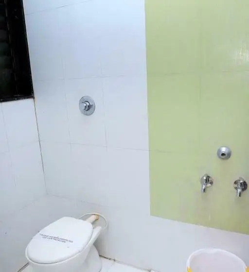 デラックスルーム, Annapura Residency, Chalisgaon