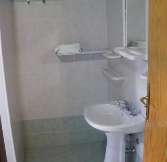 Standard Kolmen Hengen Huone, Agriturismo Orsaiola