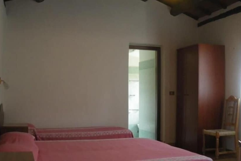 Четырехместный Номер Стандарт, Agriturismo Orsaiola