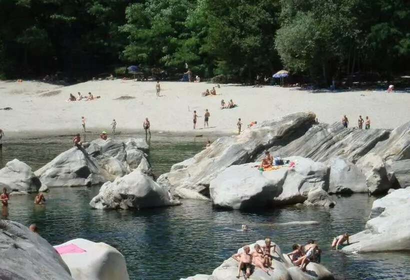 バルコニー付きスタンダードルーム, Al Fiume