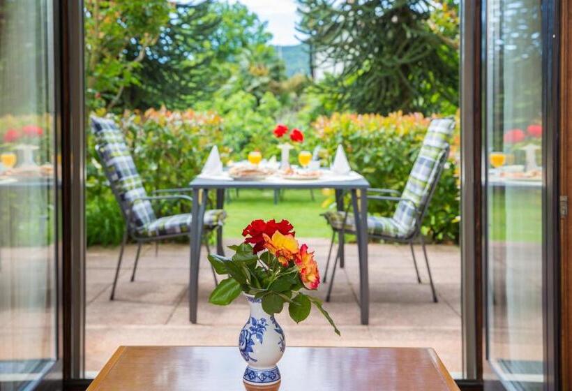 חדר משפחתי, Al Fiume