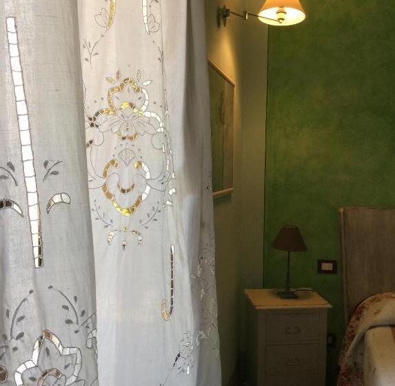 סוויטת ג'וניור, Albergo Da Annita   Room Only