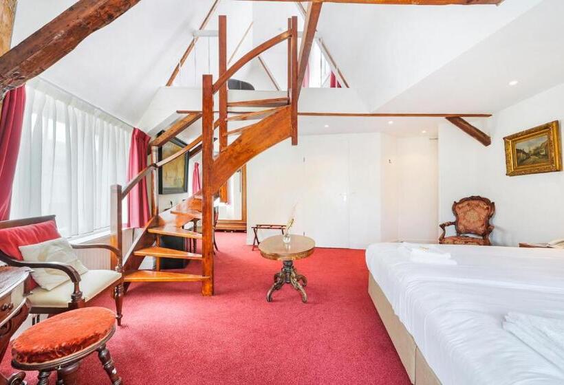 جناح مطل على المدينة, Ambassador City Centre