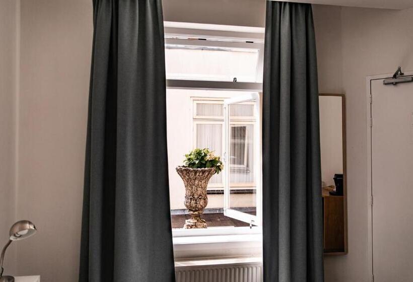 غرفة كومفورت, Ambassador City Centre