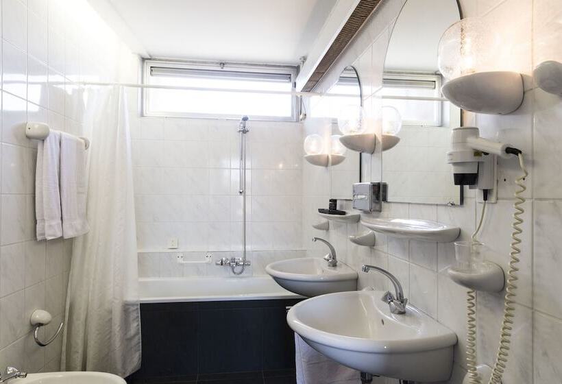 חדר סטנדרט, Brasserie Den Engel