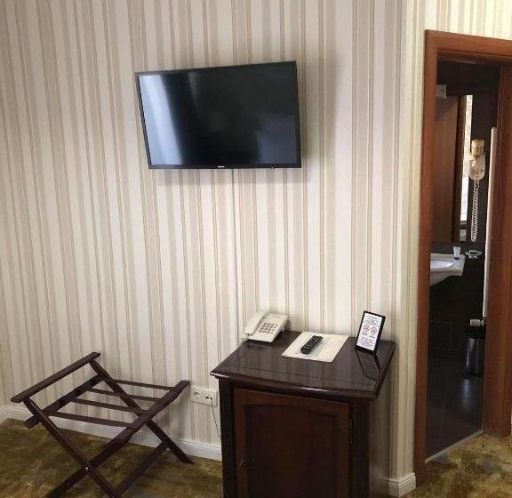 标准间, Brilliant Plaza