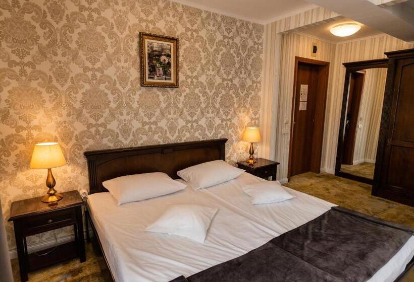 标准间, Brilliant Plaza