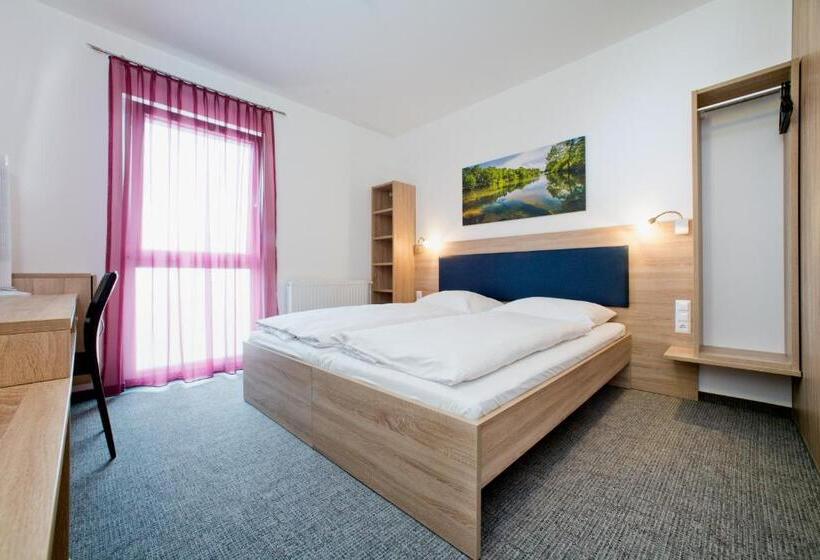 غرفة سوبيريور, Clever