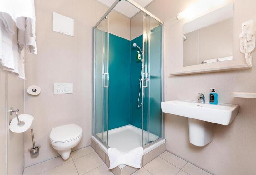 غرفة سوبيريور عائلية, Clever