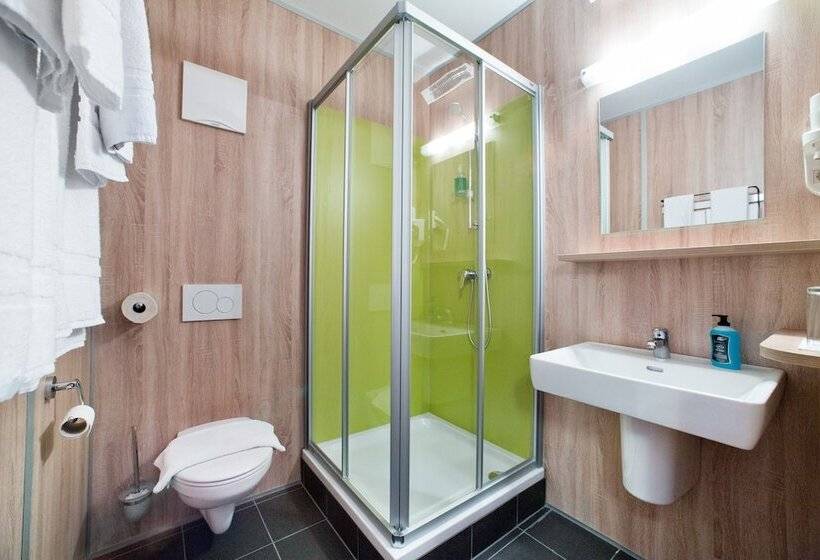 غرفة سوبيريور, Clever