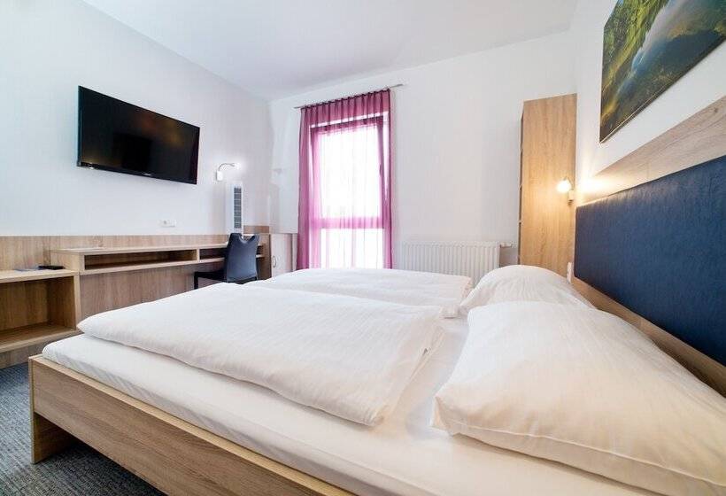 غرفة سوبيريور, Clever