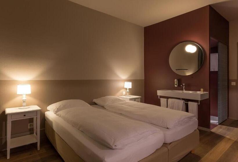 스탠다드 룸, Emmental