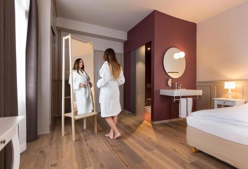 스탠다드 룸, Emmental