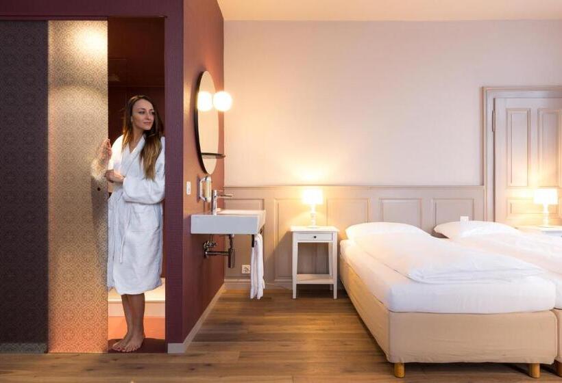 스탠다드 룸, Emmental