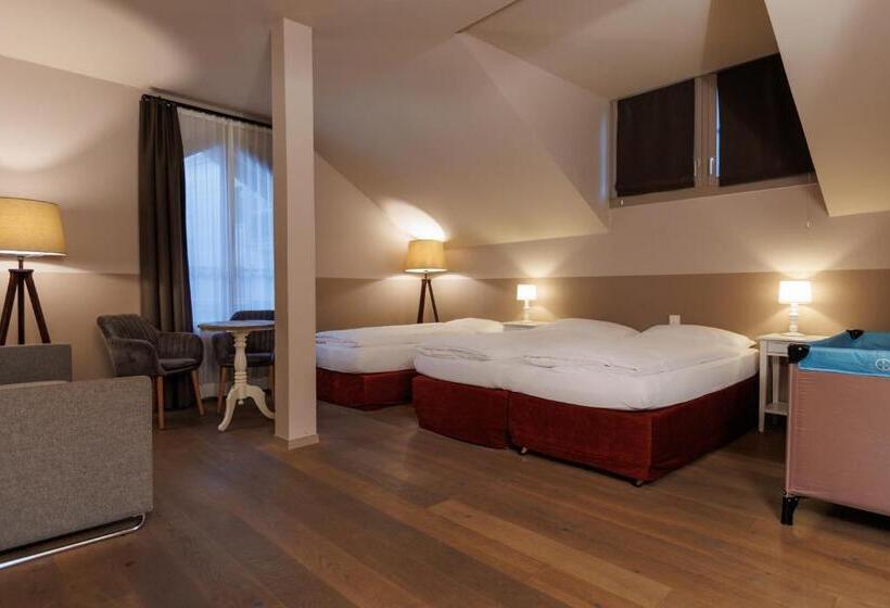 패밀리 룸, Emmental