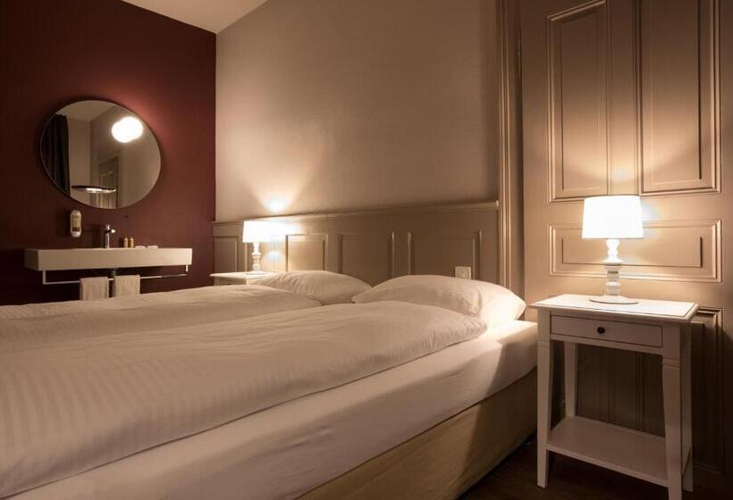 스탠다드 트리플 룸, Emmental