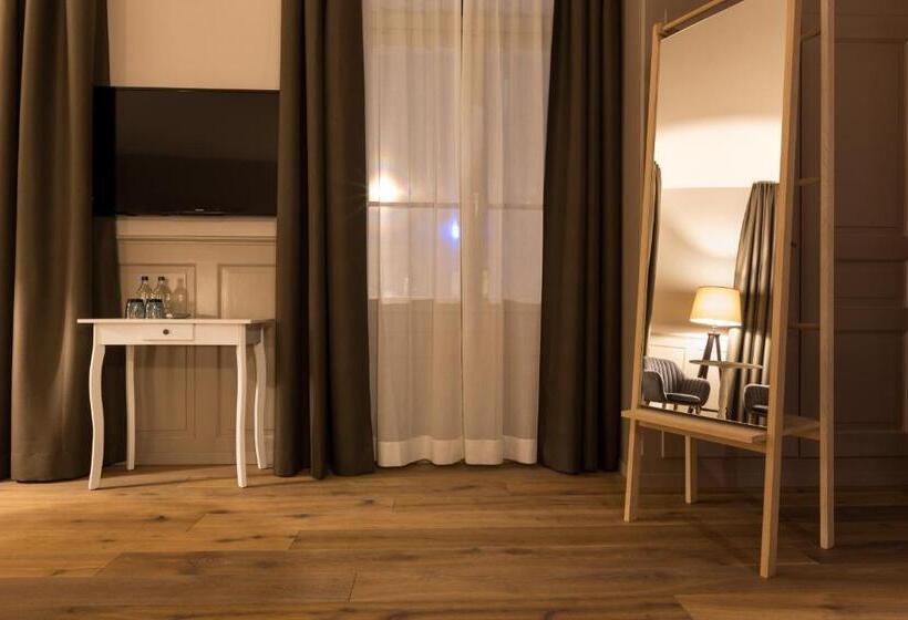 标准三人间, Emmental