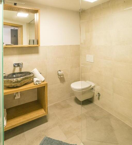 Номер Стандарт Трехместный, Gasthof Neuwirt