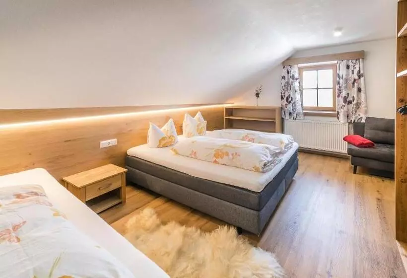 Huoneisto 1 Makuuhuone, Gasthof Neuwirt