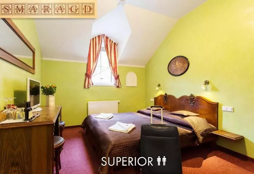 景色の見えるスーペリアルーム, Karlštejn & Spa