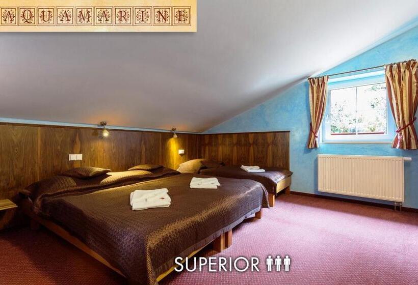 标准三人间, Karlštejn & Spa