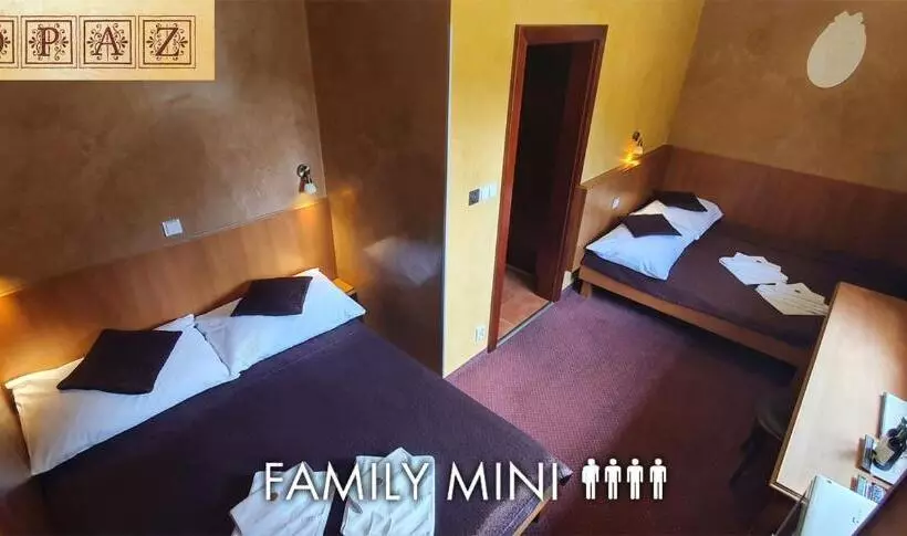 スタンダード4人部屋, Karlštejn & Spa