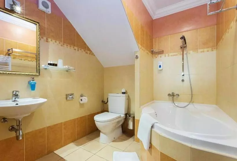 景色の見えるデラックスルーム, Karlštejn & Spa