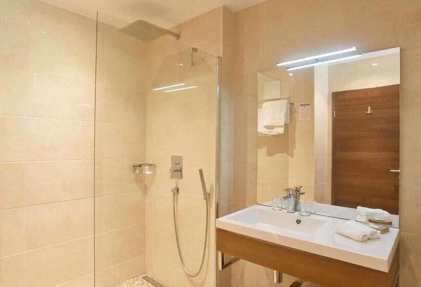 Номер Deluxe с Видом, Baron Tavernier Hotel Restaurant & Spa