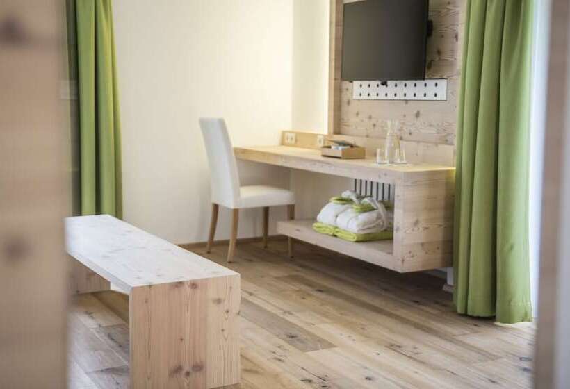 جناح, Paradies Pure Mountain Resort