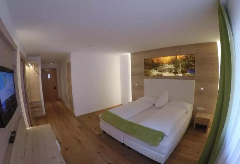 バルコニー付きジュニアスイート, Paradies Pure Mountain Resort