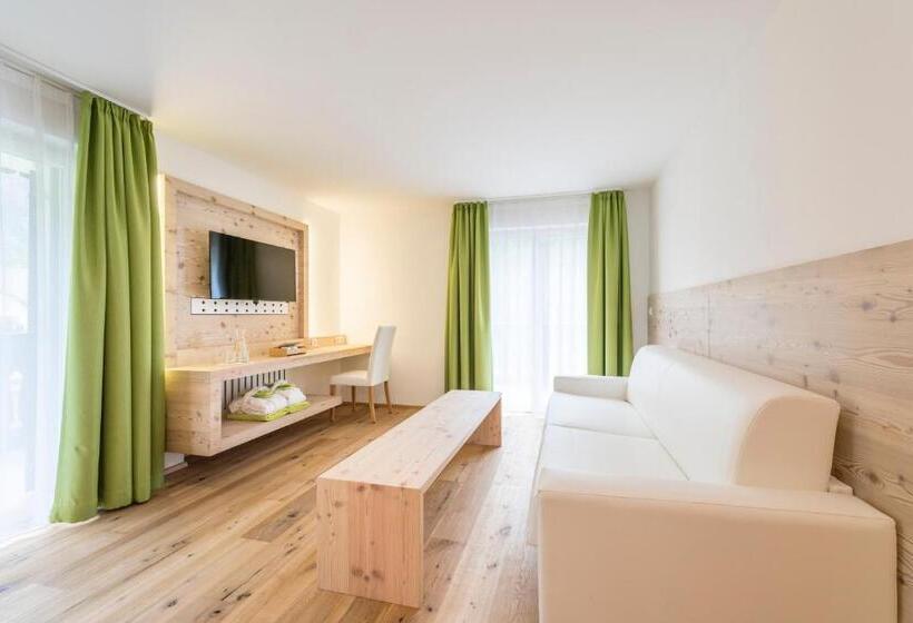 Полулюкс с Балконом, Paradies Pure Mountain Resort