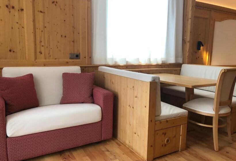 غرفة ديلوكس مزودة بشرفة, Paradies Pure Mountain Resort