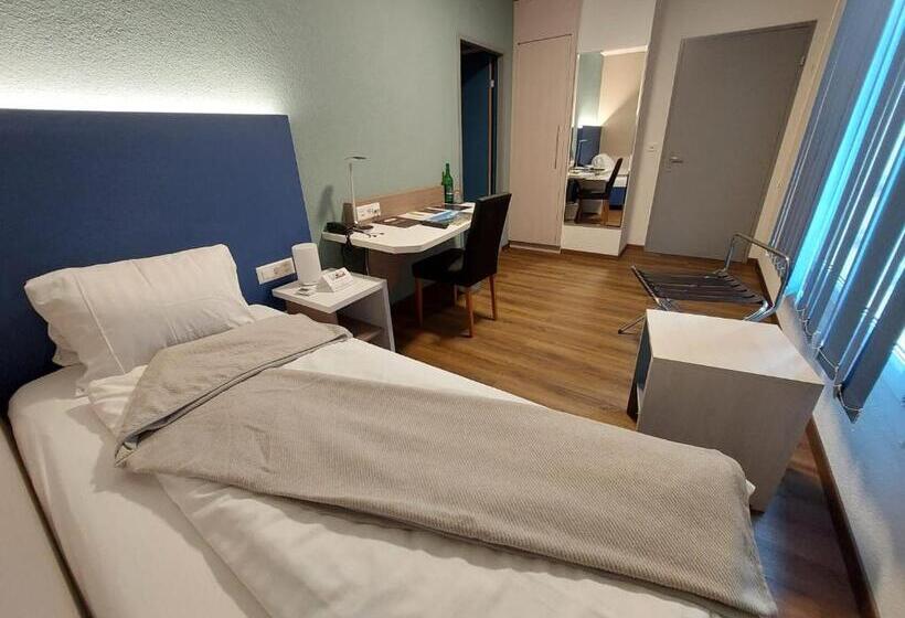 スタンダードシングルルーム, Post