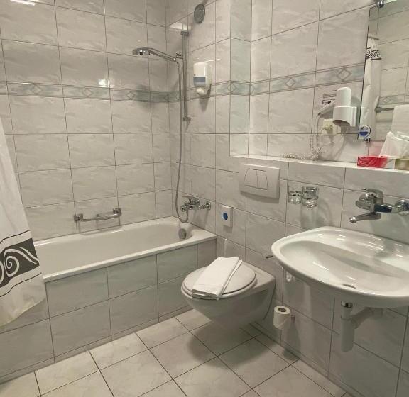 Номер Стандарт, Post