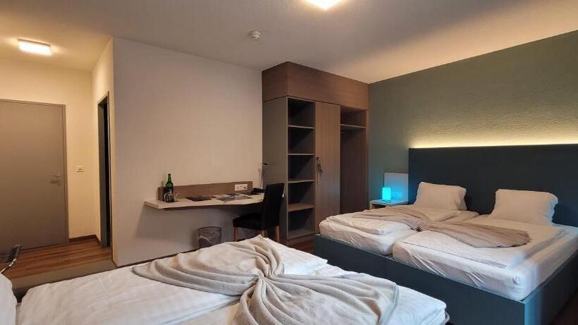 Номер Стандарт Трехместный, Post