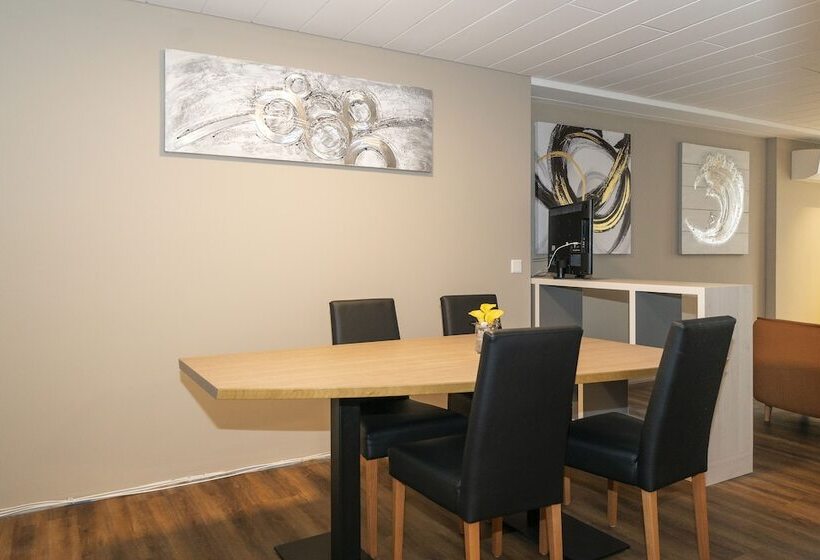 Полулюкс, Post