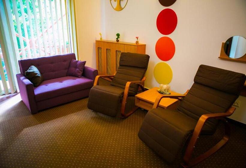 Camera Deluxe Vista Giardino, Regal