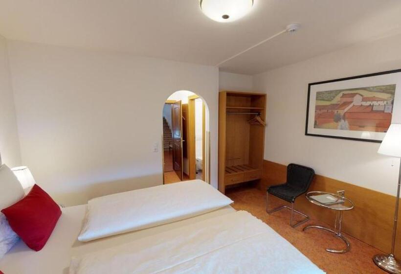 חדר סטנדרט, Schlair