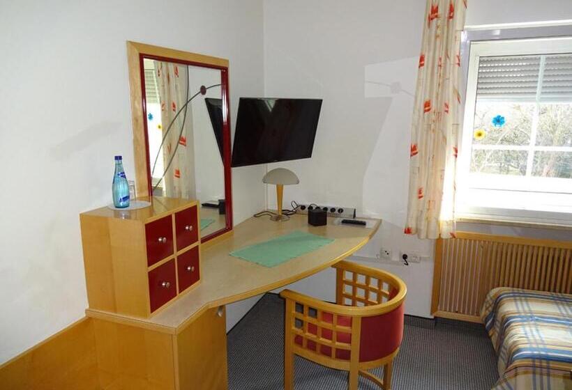 חדר סטנדרט, Schlair