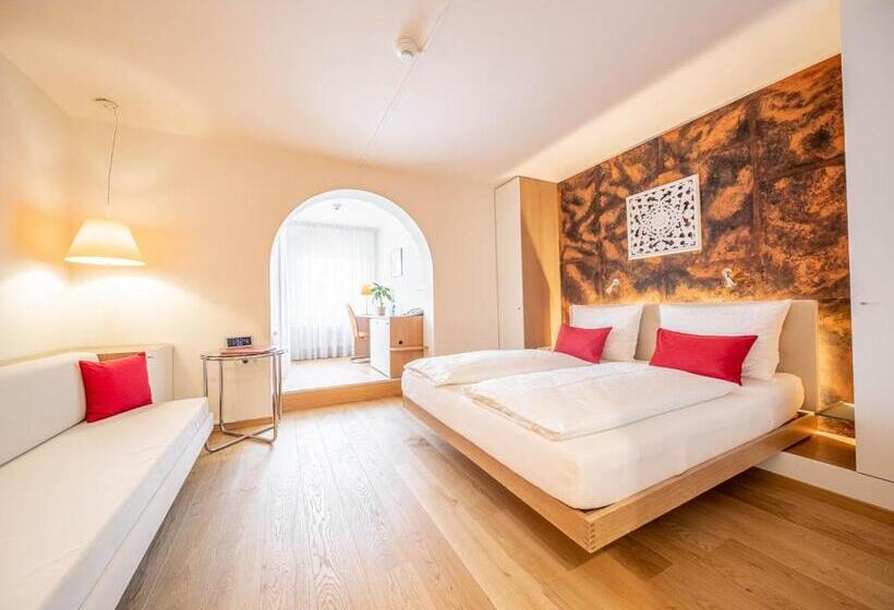 חדר דלוקס, Schlair