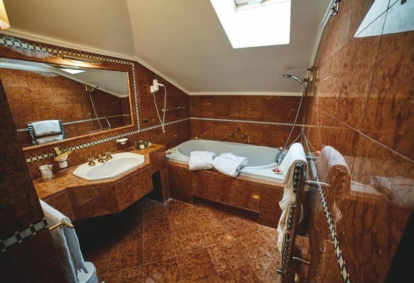 Suite Deluxe, Serino