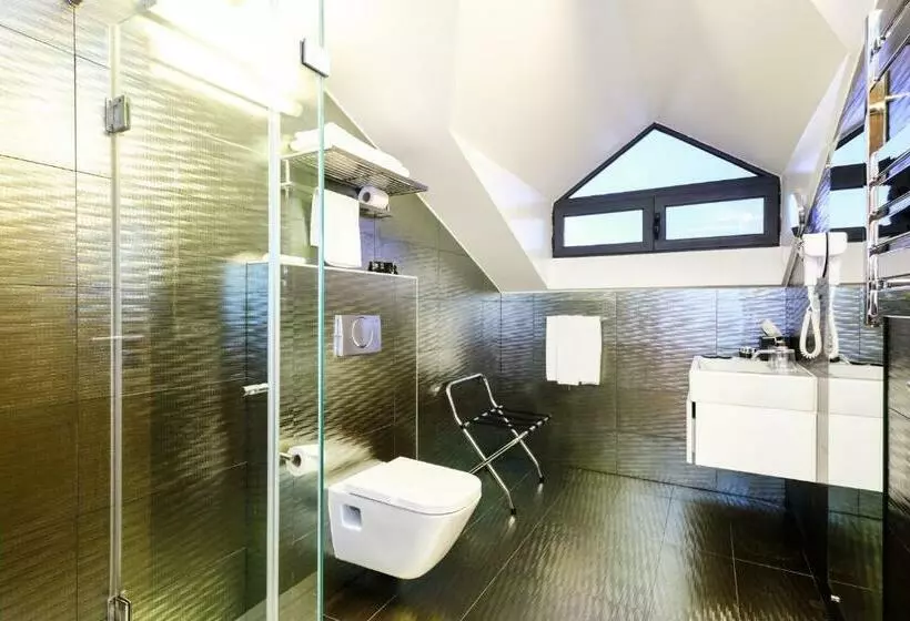 اتاق استاندارد سه نفره, Sintra Bliss