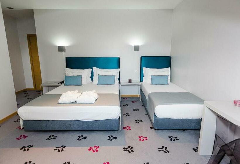 اتاق استاندارد سه نفره, Sintra Bliss