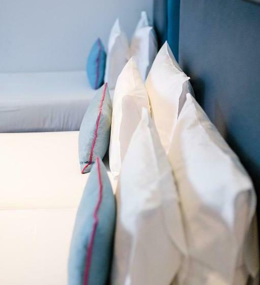 اتاق استاندارد سه نفره, Sintra Bliss