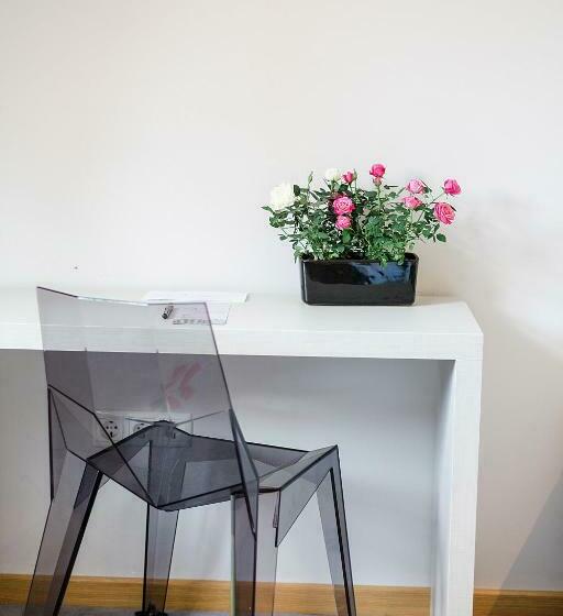 اتاق اکونومی, Sintra Bliss